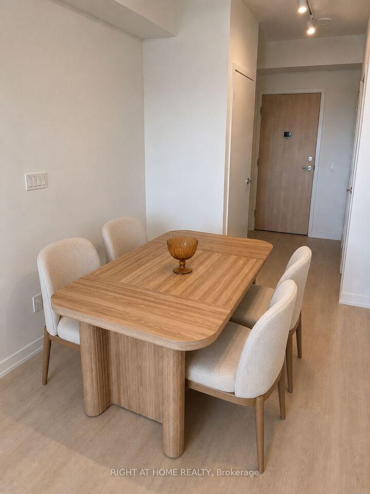 Property Photo:  181 Sheppard Avenue E 604  ON M2N 3A6 