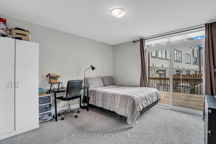 Property Photo: 2070 Meadowgate Boulevard 4 ON N6M 0H5