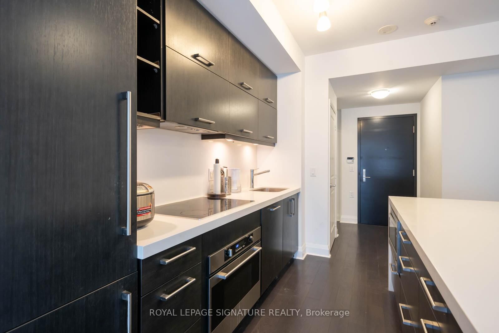 Photo de la propriété:  1080 Bay Street 901  ON M5S 0A6 