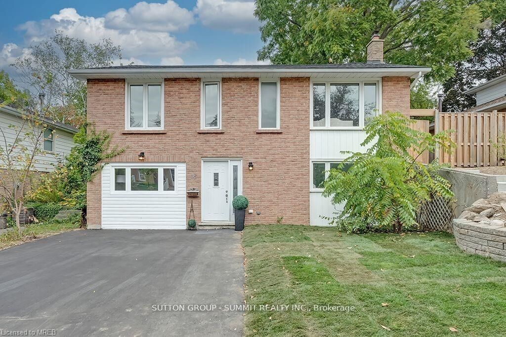 Property Photo:  16 Upper Canada Drive Upper  ON N2P 1E5 