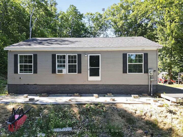927 Vindin Street — photo 1
