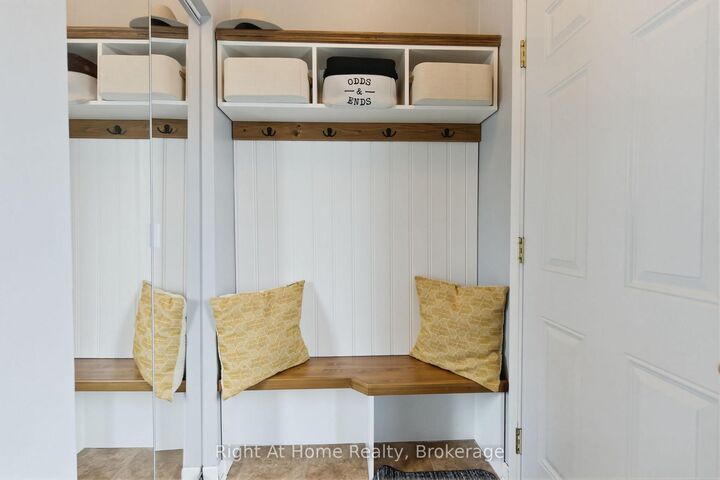 Property Photo:  303 Garden Street 12  ON L1N 3W3 