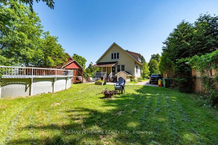 Property Photo: 33 Doran Road ON K8H 1R1