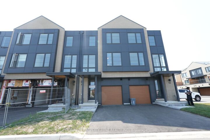 Property Photo: 2273 Turnberry Road 52 ON L7M 2B2