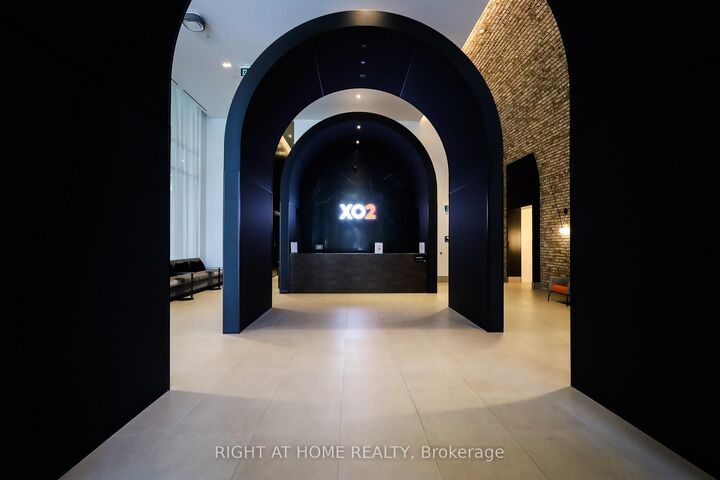 Property Photo: 285 Dufferin Street 704 ON M6K 1E6