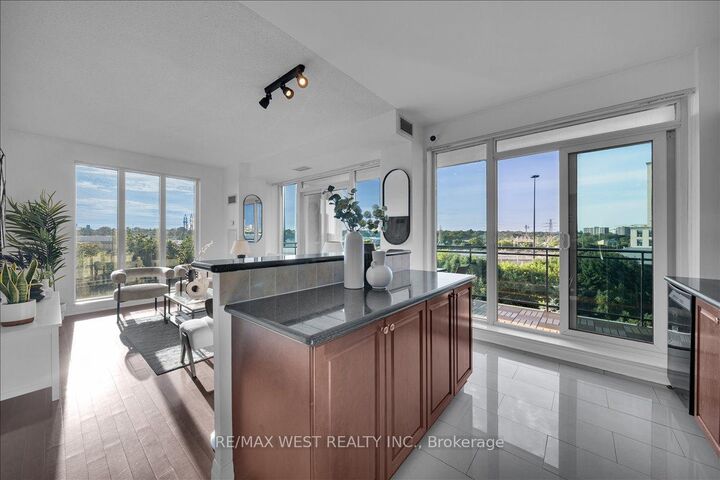 Property Photo:  2119 Lake Shore Boulevard W 604  ON M8V 4E8 