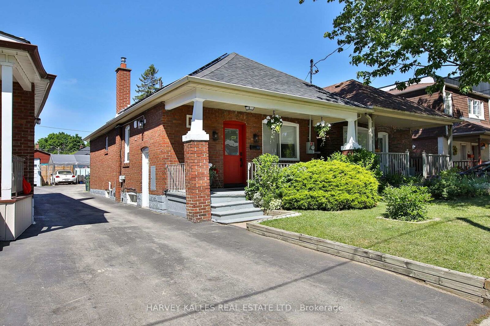 Photo de la propriété: 112 Fourth Street ON M8V 2Y7