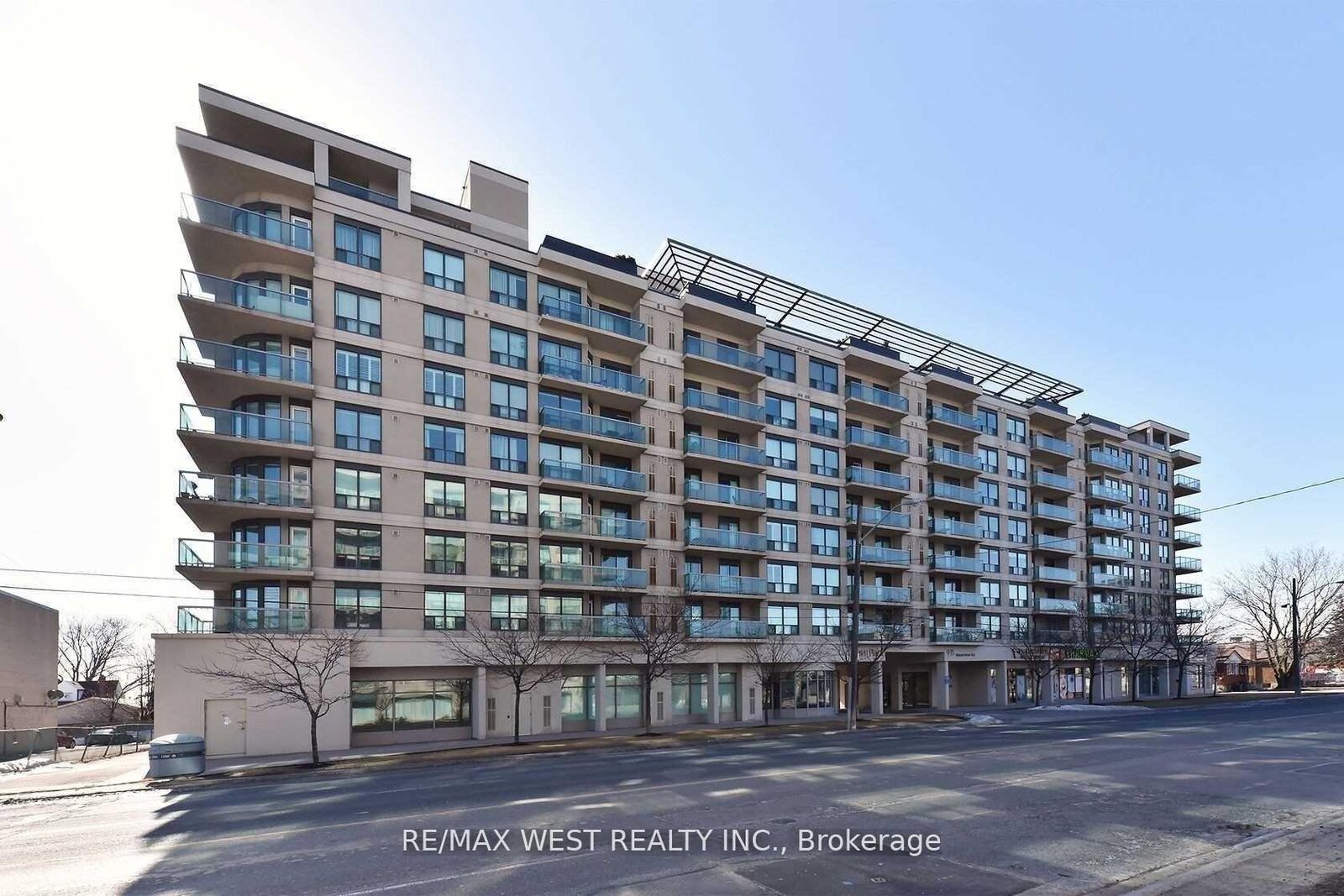 Property Photo: 935 Sheppard Avenue W Ph810 ON M3H 2T7