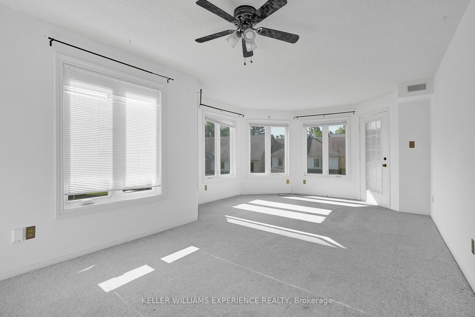 Property Photo: 492 Laclie Street 204 ON L3V 7V2