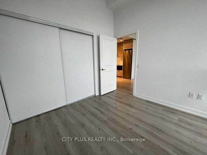 Property Photo:  395 Bloor Street E 2804  ON M4W 0B4 