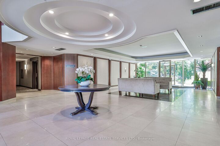 Property Photo:  2267 Lakeshore Boulevard W 1304  ON M8V 3X2 