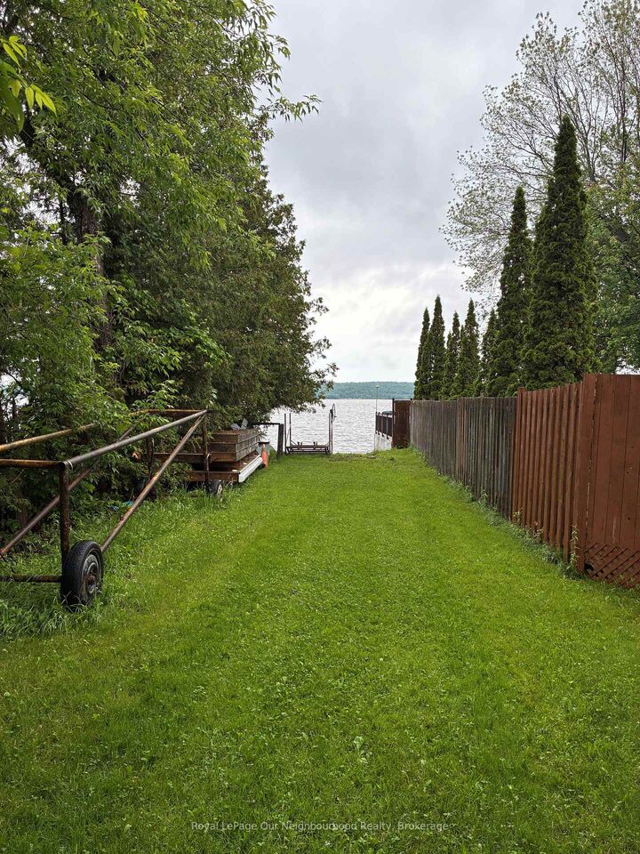 Property Photo: 72 Lakeshore Road ON K0K 2M0