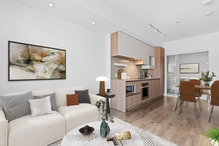 Property Photo:  950 Portage Parkway 4915  ON L4K 0J7 