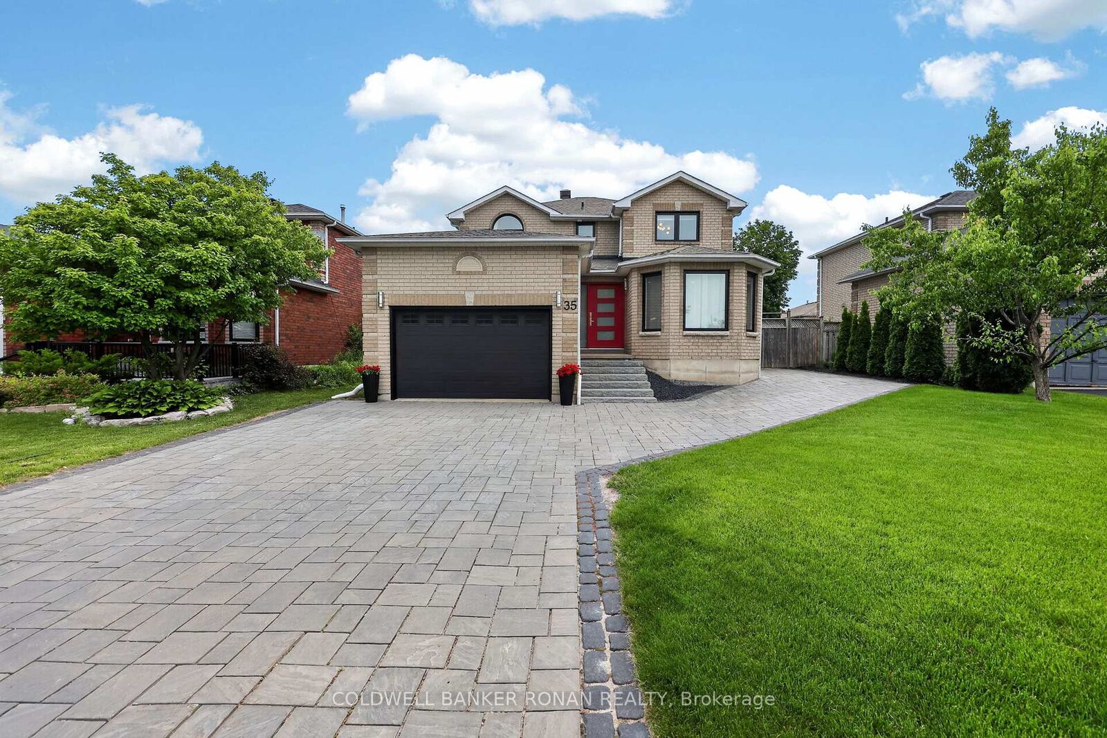 Property Photo:  35 Farmstead Crescent  ON L4N 8S2 