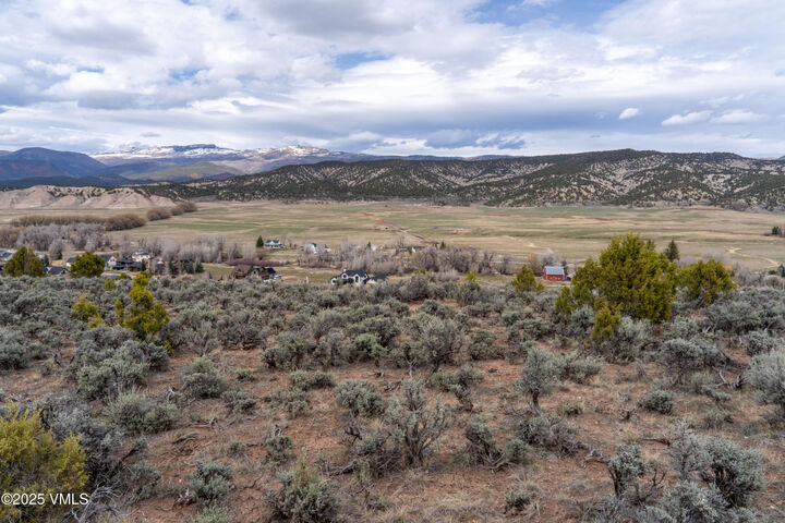 Property Photo:  989 E Haystacker Drive  CO 81631 