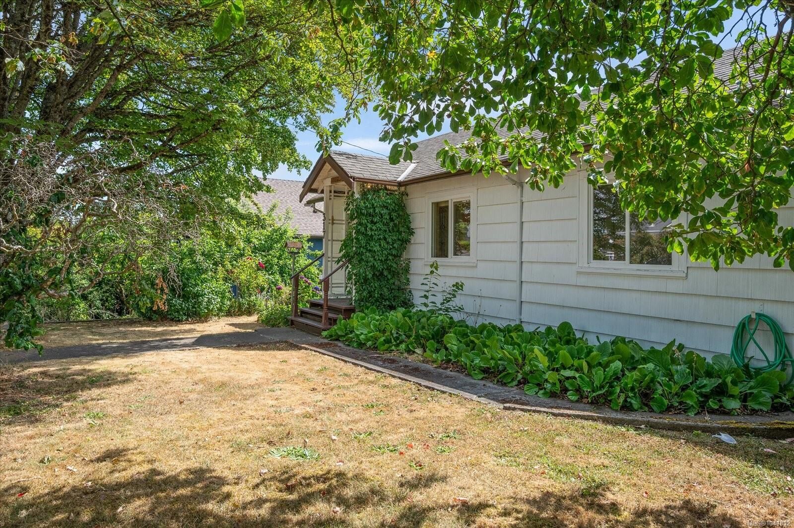 Property Photo: 317 Baden Powell St BC V9G 1J9