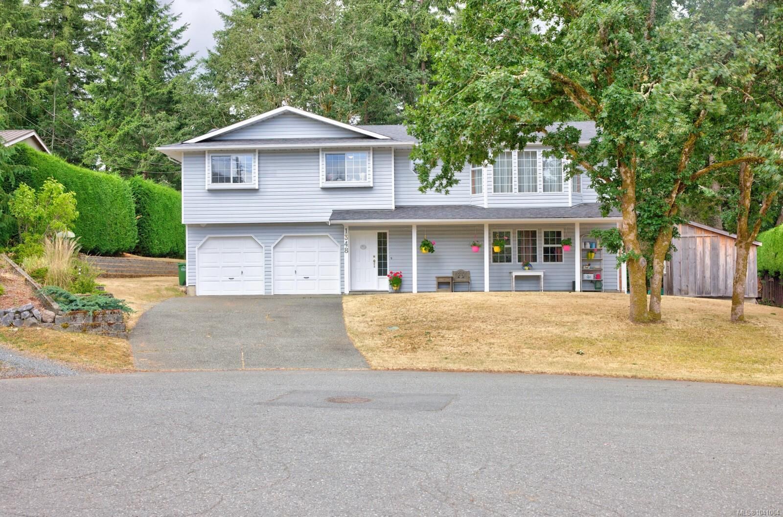 Property Photo: 1348 Oakwood Pl BC V9L 5R3