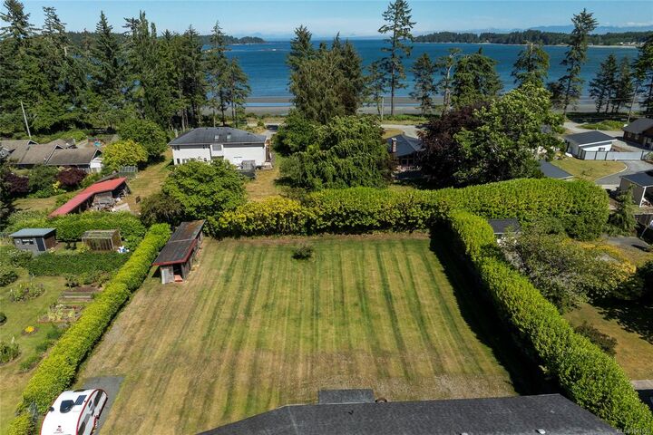 Property Photo: 6095 Beaver Harbour Rd BC V0N 2P0