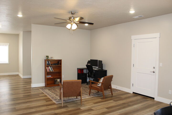Property Photo: 1015 E Canyon Dr UT 84741