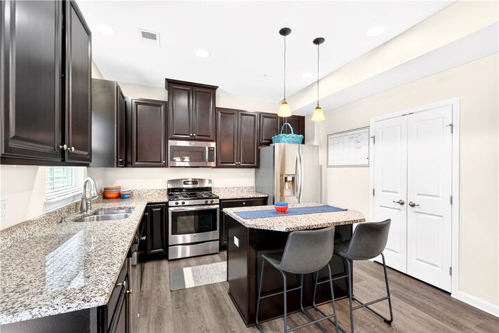 Property Photo:  108 Noble Woods Dr  PA 15108 