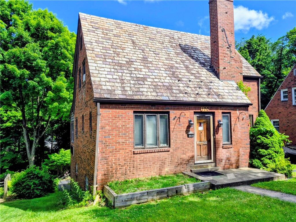 Property Photo:  170 Spring Grove Rd  PA 15235 