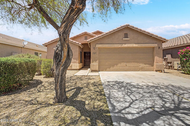 Property Photo:  3162 W Sunshine Butte Drive  AZ 85144 