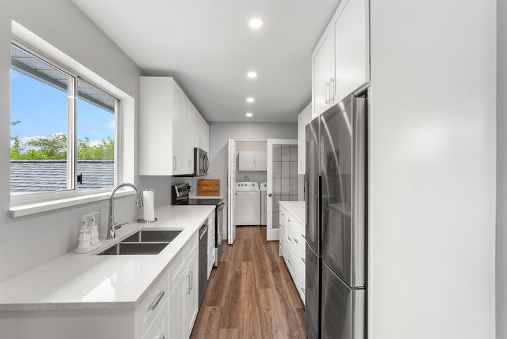 Property Photo:  6320 48A Avenue 2  BC V4K 4W3 