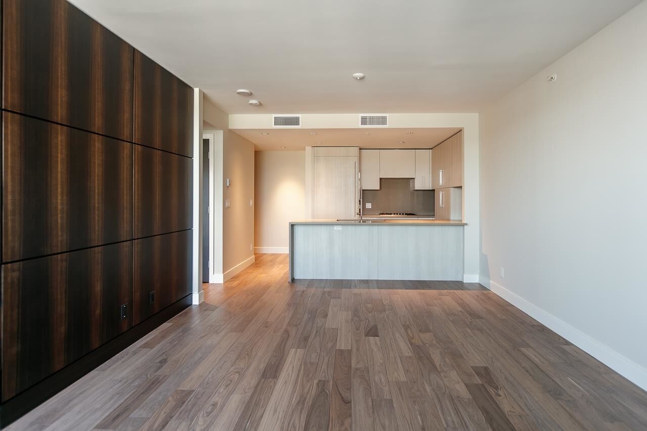 Property Photo: 210 Salter Street 802 BC V3M 0J9