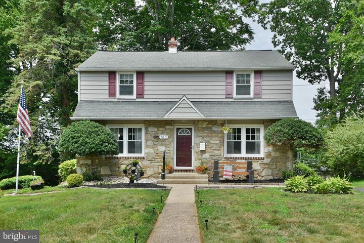 Property Photo:  613 Beechwood Road  PA 19090 