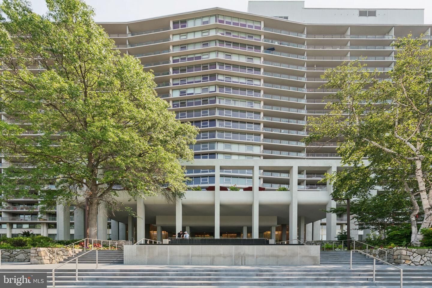 Property Photo:  2401 Pennsylvania Avenue 21B36  PA 19130 