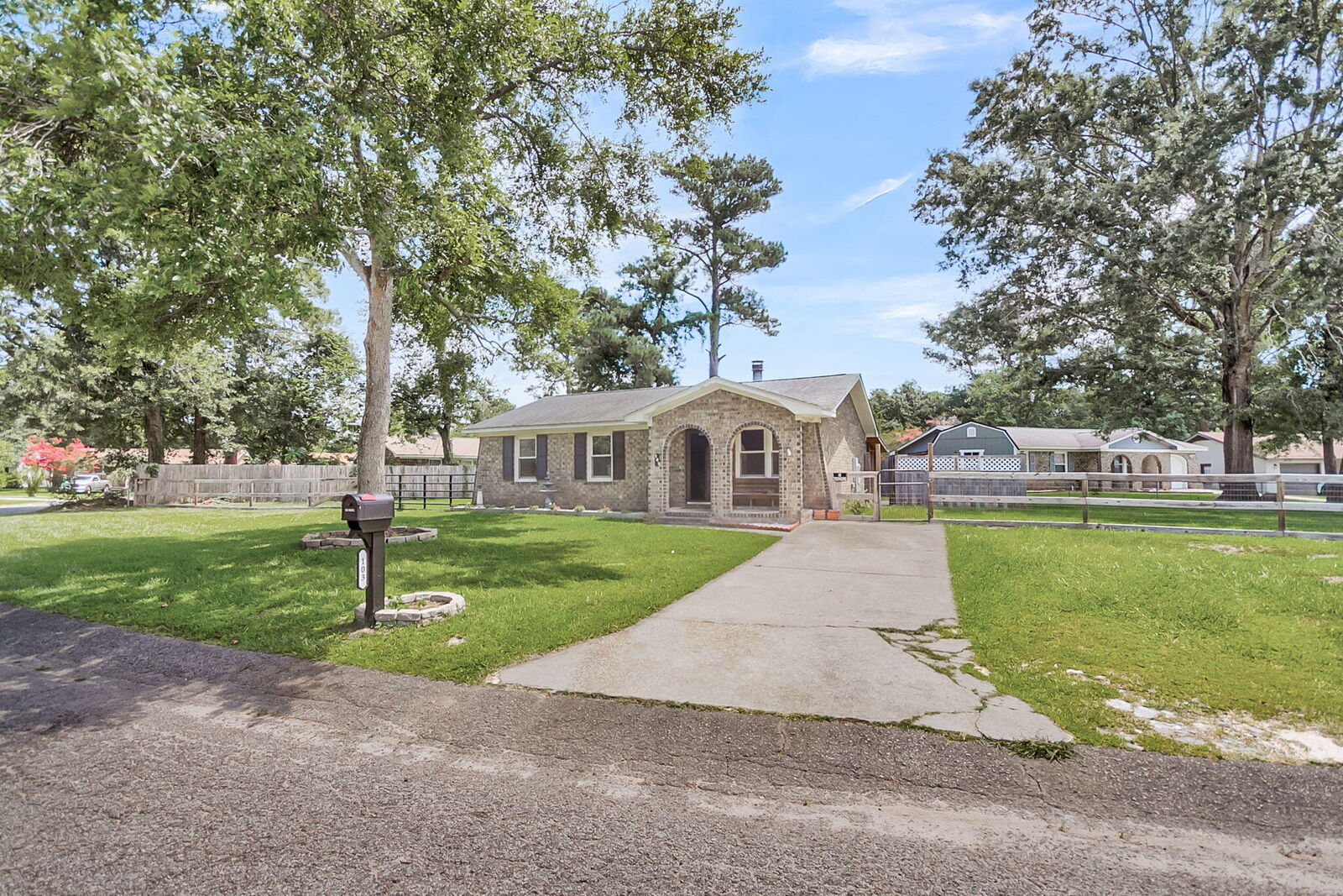 Property Photo:  103 McDuffie Court  SC 29486 