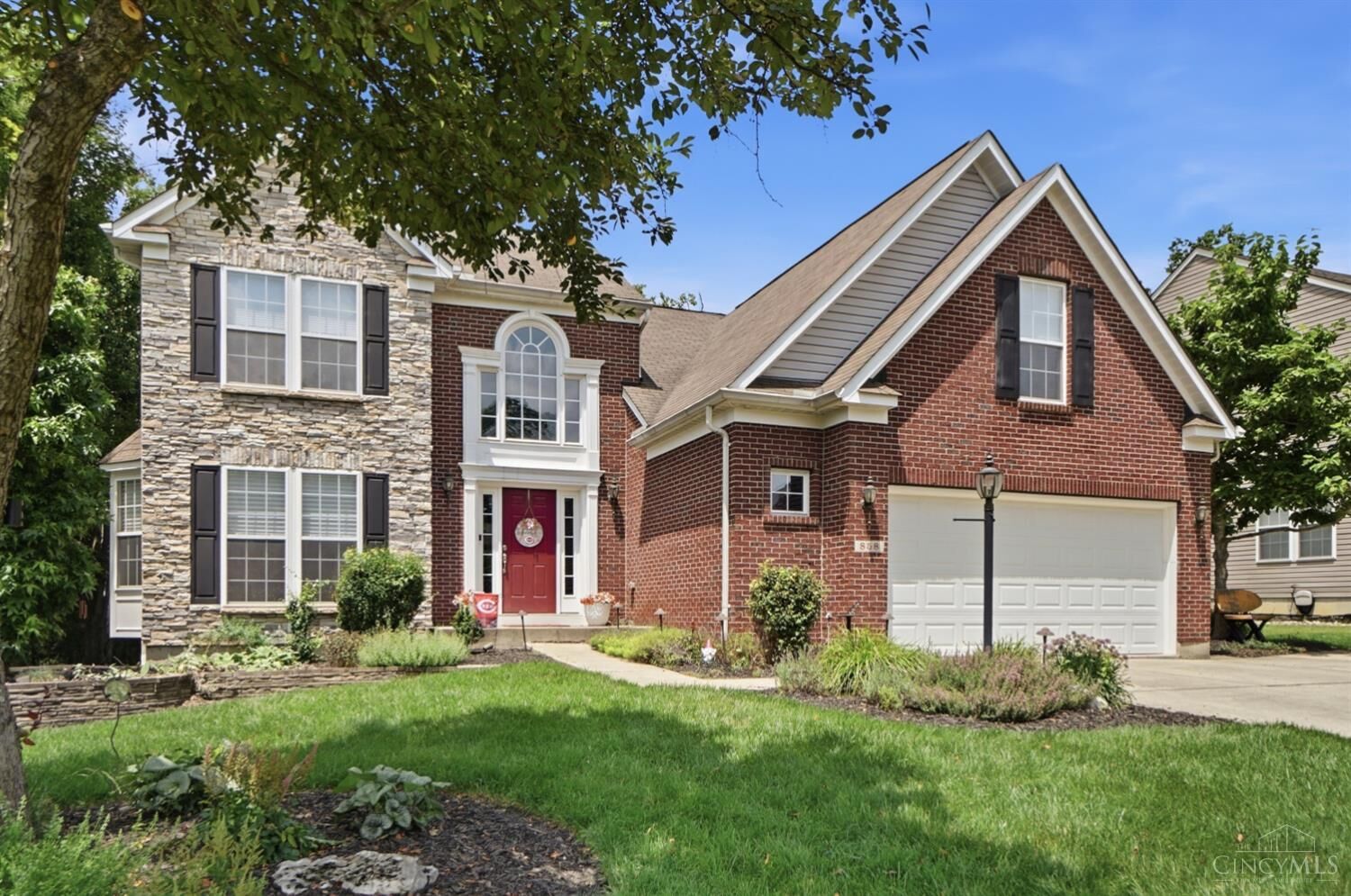 Property Photo: 858 Trappers Crossing OH 45150