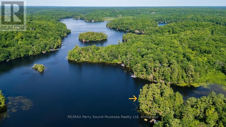 Property Photo: 509 Horseshoe Lake Wa (Bear Lane) ON P2A 2W8