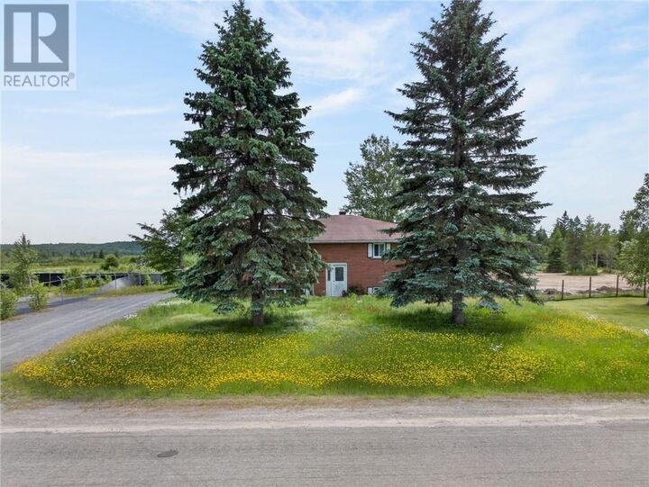 Property Photo:  265 Bodson Drive E  ON P3P 1X2 