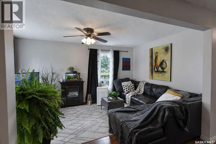 Property Photo: 800 1st Street E SK S6V 0C2