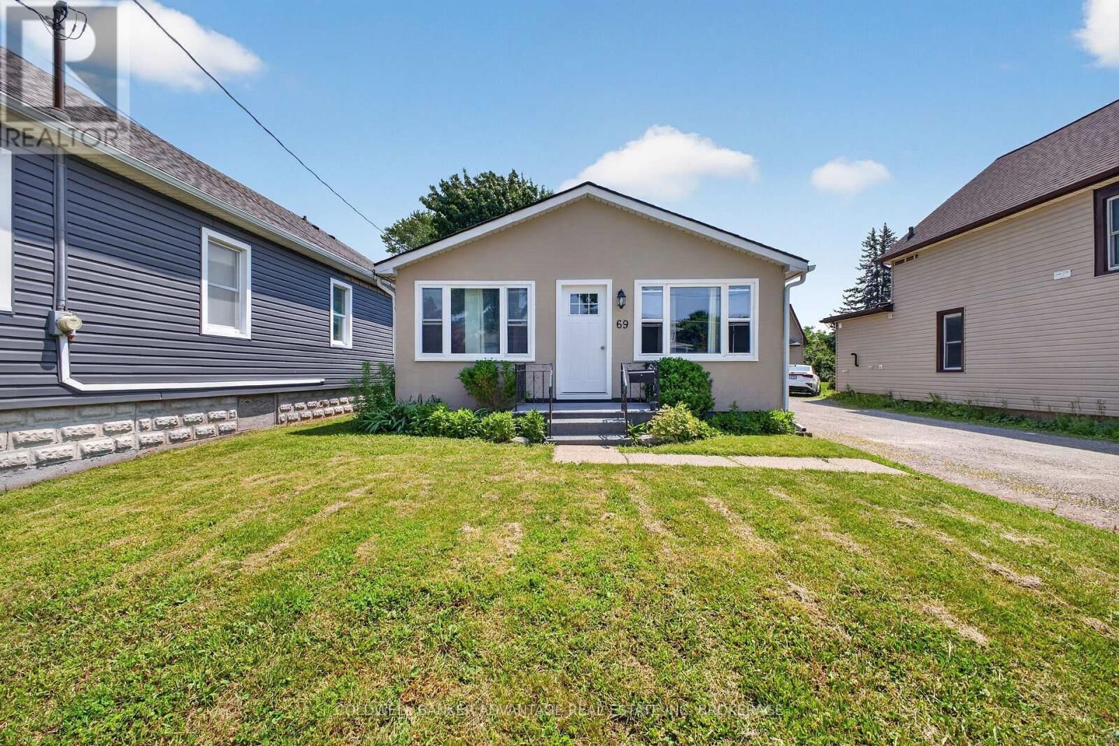 Property Photo:  69 Dolphin Street  ON L3K 2J4 