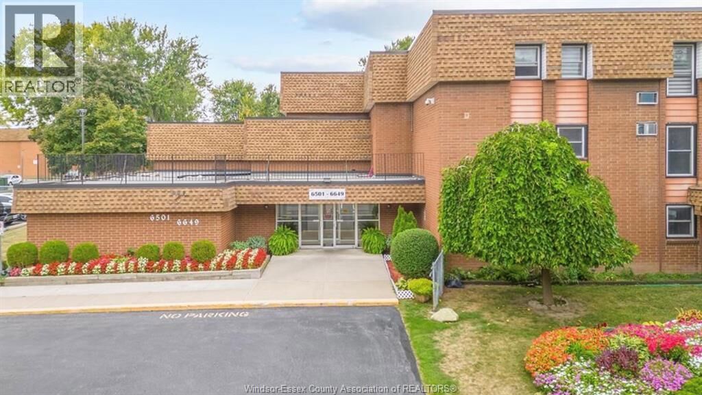 Property Photo:  6563 Thornberry  ON N8T 3A6 