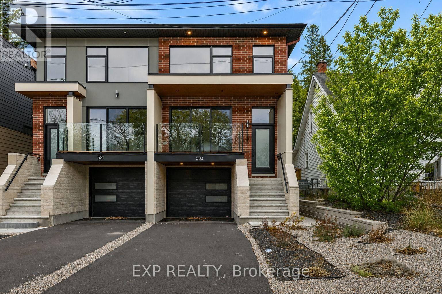 Property Photo:  533 Broadhead Avenue B  ON K1Z 5R9 