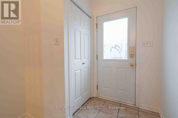 Property Photo:  21255 Mc Naughton Court  ON K0C 1E0 