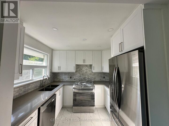 Property Photo: 192 Island Road ON M1C 2P8