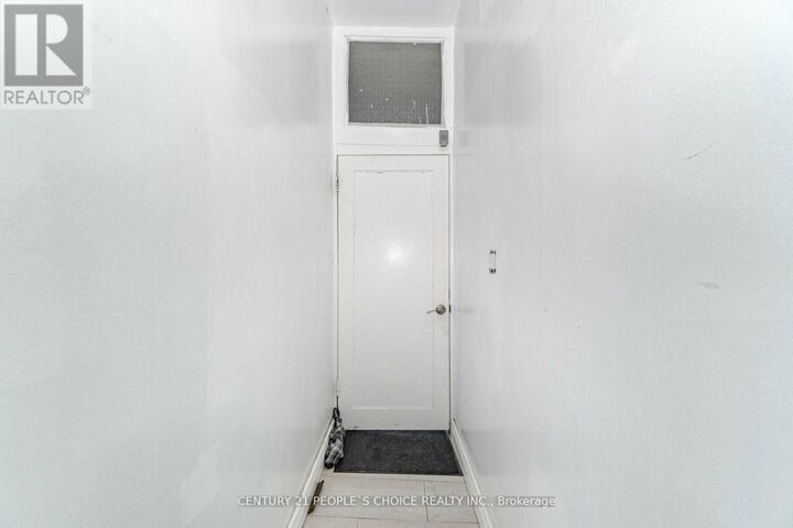Property Photo:  6 Mimico Avenue East 2-Floor  ON M8V 1R1 