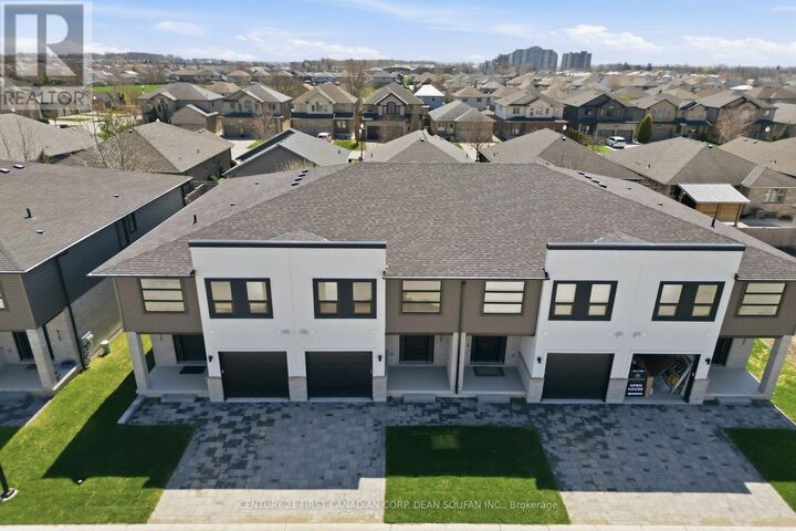 Property Photo: 857 Catalpa Square ON N6G 4A5