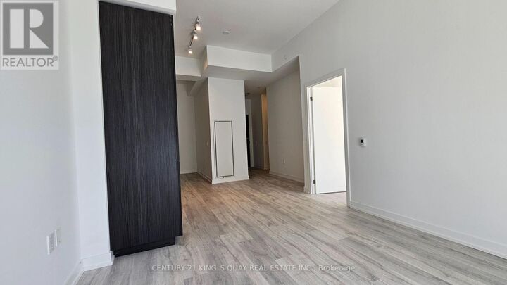 Property Photo: 7 Golden Lion Heights 824 ON M2M 0C1