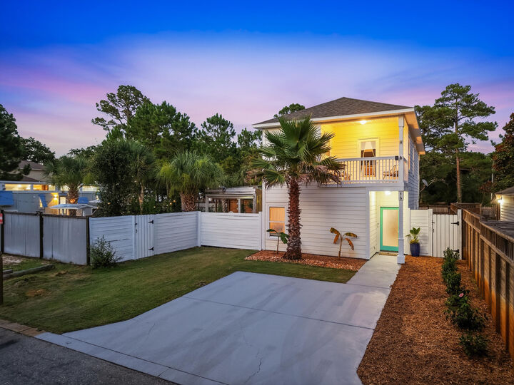 Property Photo: 16 Pine Tree Way FL 32459