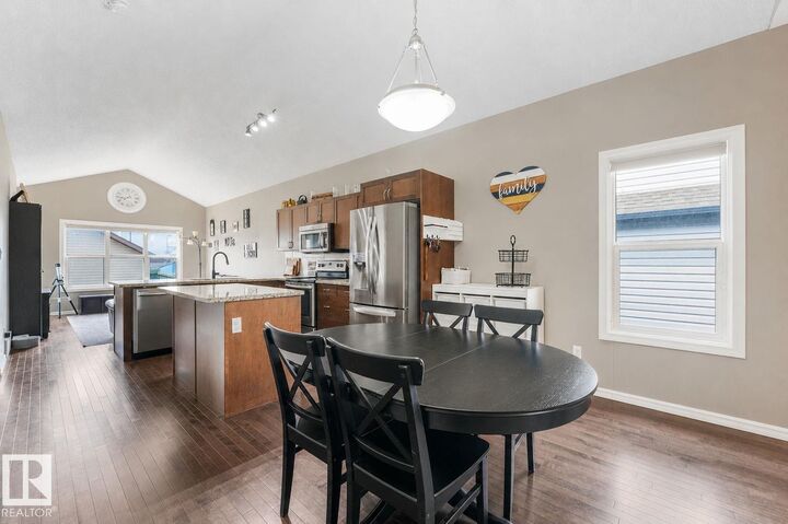 Property Photo:  21219 96 Avenue NW  AB T5T 4H1 
