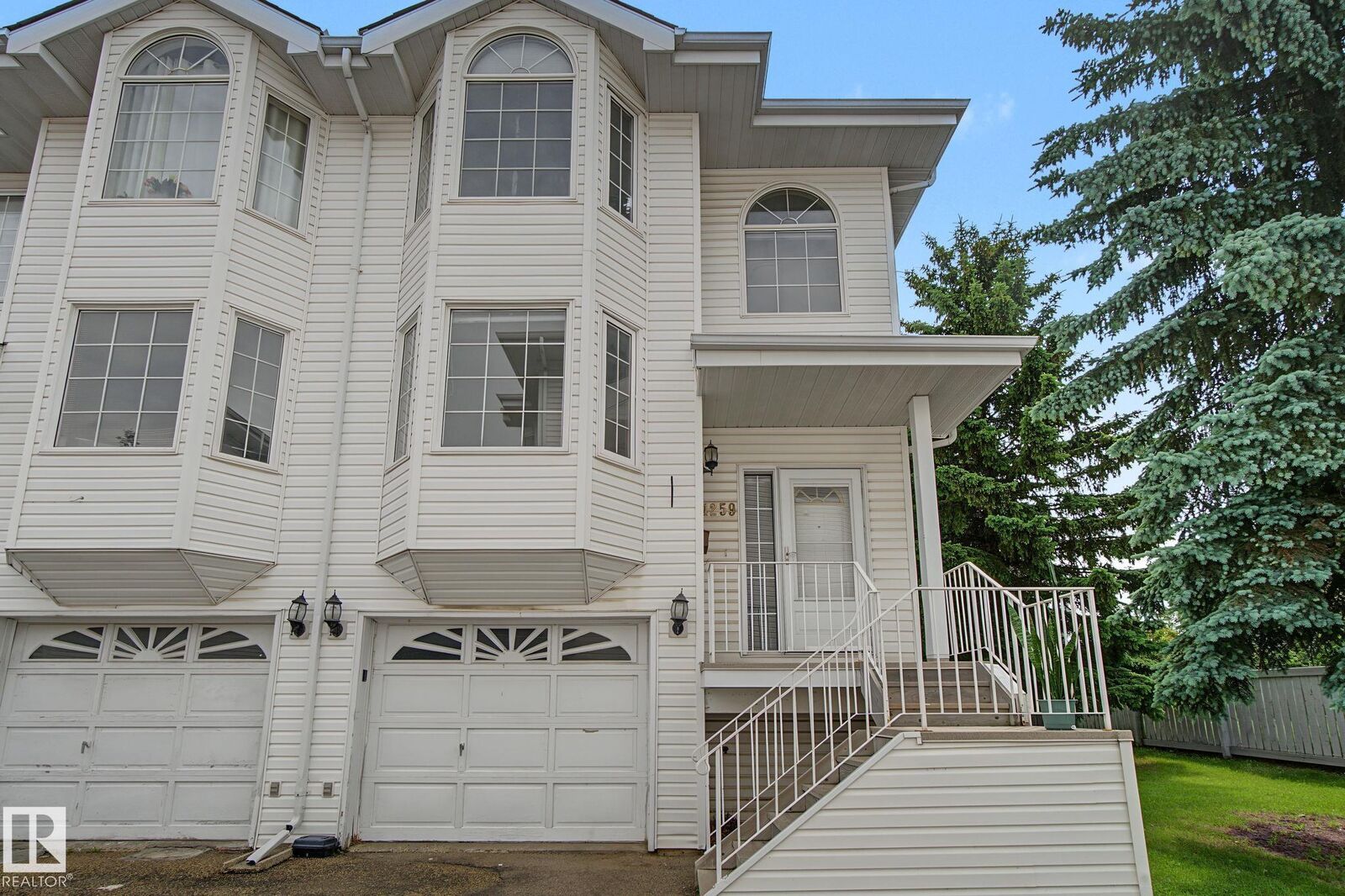 Property Photo:  4259 29 Avenue NW  AB T6L 6W5 