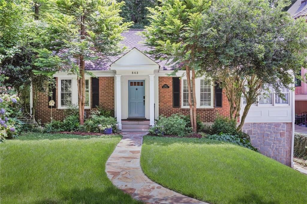 Property Photo:  843 Kings Court NE  GA 30306 