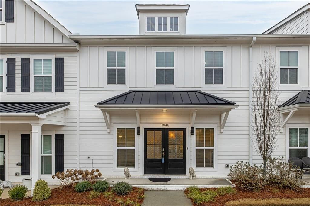 Property Photo:  1848 Eastmore Avenue SW  GA 30094 
