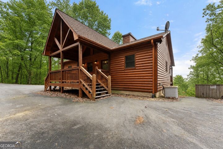 Property Photo: 437 Spruce Circle GA 30559