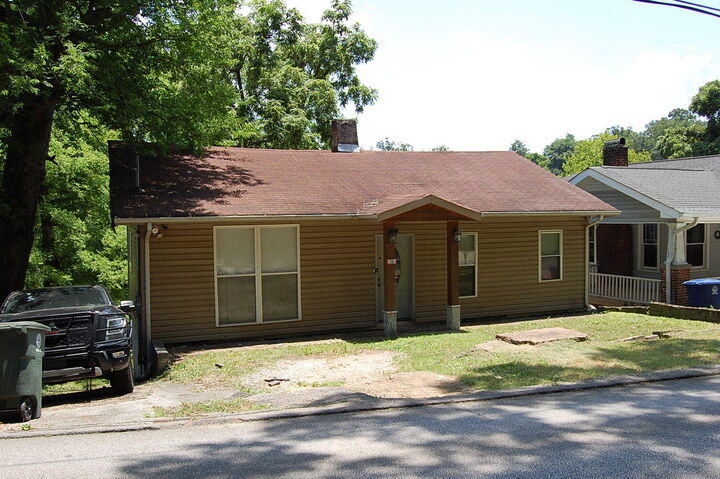 Property Photo: 110 S Seminole Drive TN 37411